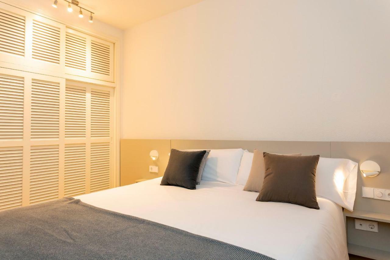 Ses Eufabietes Apartments & Restaurant プラヤ・ミジョーン エクステリア 写真
